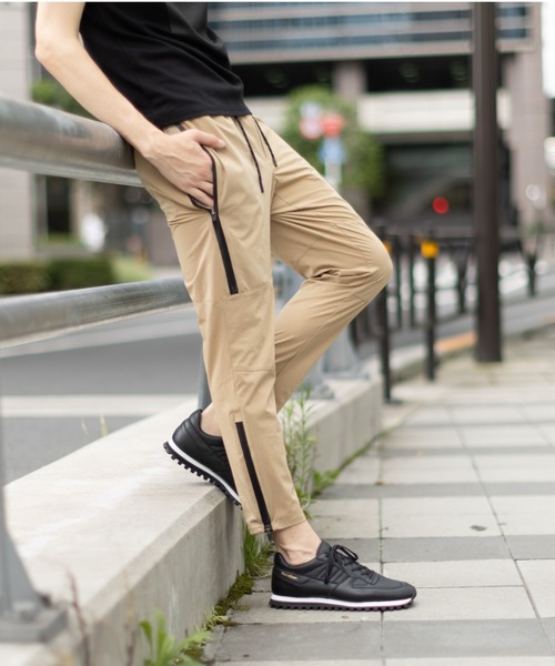 5351 POUR LES HOMMES(ゴーサンゴーイチプールオム)の「ナイロン4WAY ストレッチ クロス パンツ(その他パンツ・メンズ・ブラック/ベージュ/カーキ・44/46/48/50)」の3枚目の写真