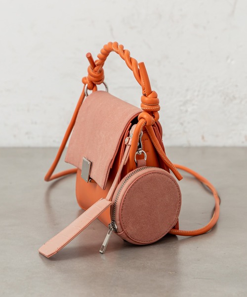 mystic（ミスティック）の「フェイクスエードドッキングハンドBAG（ショルダーバッグ・レディース・ブラック/オレンジ・ONE SIZE）」の3枚目の写真