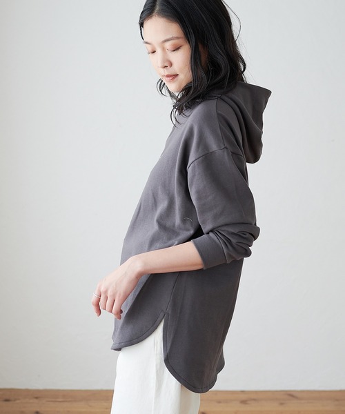 KANGOL EXTRA COMFORT(カンゴールエクストラコンフォート)の「【KANGOL EXTRA COMFORT(カンゴール エクストラコンフォート)】ロゴプリント サイドスリット オーバーサイズパーカー(パーカー・レディース・ブラック/チャコールグレー/ブルーグレー/オフホワイト・LL/L/M)」の12枚目の写真