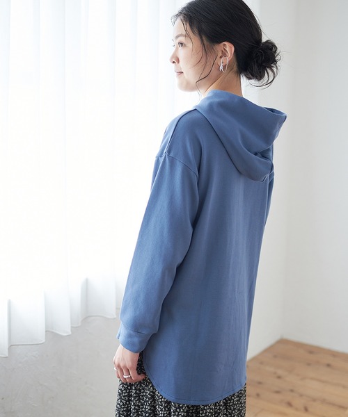 KANGOL EXTRA COMFORT(カンゴールエクストラコンフォート)の「【KANGOL EXTRA COMFORT(カンゴール エクストラコンフォート)】ロゴプリント サイドスリット オーバーサイズパーカー(パーカー・レディース・ブラック/チャコールグレー/ブルーグレー/オフホワイト・LL/L/M)」の16枚目の写真