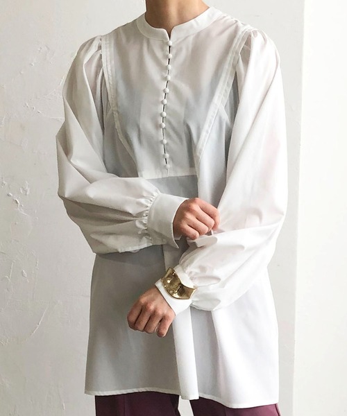 210nouve(トゥージュヌーブ)の「2WAYボリュームスリーブギャザーブラウス(シャツ/ブラウス・レディース・ホワイト/カーキ/ブラウン/ブラック・FREE)」の1枚目の写真