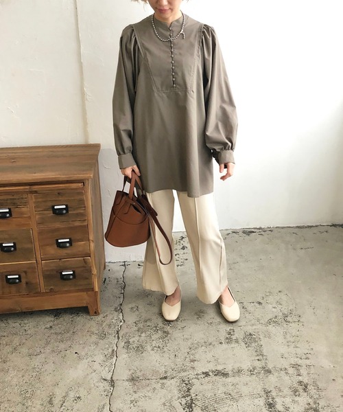 210nouve(トゥージュヌーブ)の「2WAYボリュームスリーブギャザーブラウス(シャツ/ブラウス・レディース・ホワイト/カーキ/ブラウン/ブラック・FREE)」の19枚目の写真