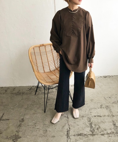 210nouve(トゥージュヌーブ)の「2WAYボリュームスリーブギャザーブラウス(シャツ/ブラウス・レディース・ホワイト/カーキ/ブラウン/ブラック・FREE)」の14枚目の写真