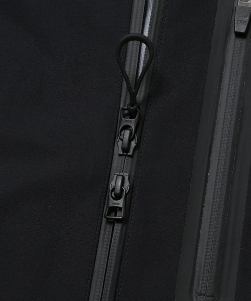 ADAM ET ROPE'（アダムエロペ）の「【PENFABRIC/ペンファブリック】3レイヤー マウンテンパーカー/耐久性/撥水性/透湿性/防風性（マウンテンパーカー・メンズ・チャコールグレー/ブラック/グレー系その他・S/M/L）」の22枚目の写真