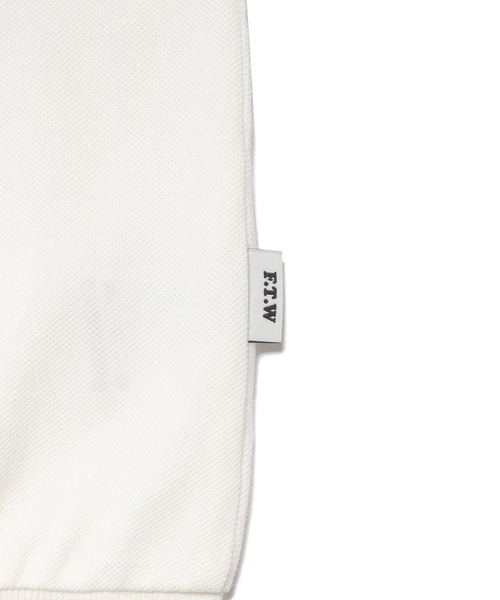 FTW（エフティダブリュー）の「PIGMENT DYEING L/S POLO（ポロシャツ・メンズ・ホワイト/チャコール・MEDIUM/LARGE）」の6枚目の写真