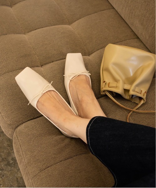RANDA（ランダ）の「ストレスフリー/ソフト ワイドスクエアトゥバレエシューズ（バレエシューズ・レディース・アイボリー/ブラック/ブロンズ/ベージュ・22.5/23/23.5/24/24.5/25/25.5/22）」の6枚目の写真