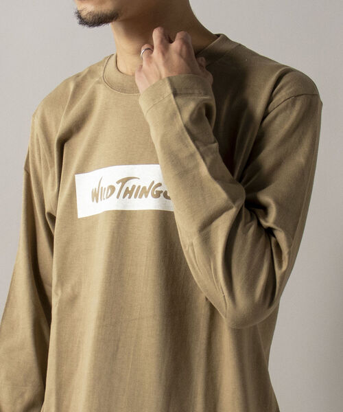 WILD THINGS（ワイルドシングス）の「【WILDTHINGS/ワイルドシングス】別注 BOX LOGO ロングスリーブTシャツ（Tシャツ/カットソー・メンズ・ホワイト/ブラック/ベージュ・MEDIUM/LARGE）」の3枚目の写真