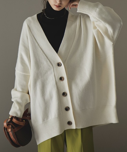 Fashion Letter(ファッションレター)の「Vネックオーバーニットカーディガン(カーディガン/ボレロ・レディース・アイボリー/ライトベージュ/ライトブラウン/ブラック・M)」の9枚目の写真