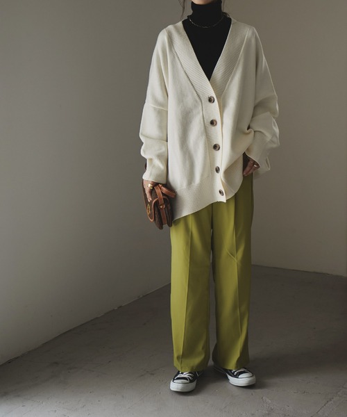 Fashion Letter(ファッションレター)の「Vネックオーバーニットカーディガン(カーディガン/ボレロ・レディース・アイボリー/ライトベージュ/ライトブラウン/ブラック・M)」の22枚目の写真