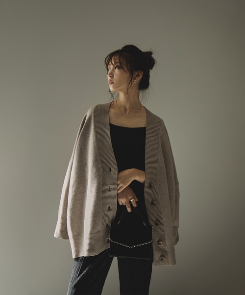 Fashion Letter(ファッションレター)の「Vネックオーバーニットカーディガン(カーディガン/ボレロ・レディース・アイボリー/ライトベージュ/ライトブラウン/ブラック・M)」の16枚目の写真