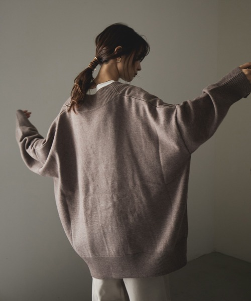 Fashion Letter(ファッションレター)の「Vネックオーバーニットカーディガン(カーディガン/ボレロ・レディース・アイボリー/ライトベージュ/ライトブラウン/ブラック・M)」の15枚目の写真