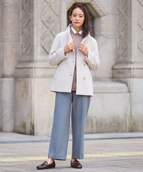 J.PRESS Ladies(J.プレス レディス)の「スーパー110Sショートビーバー スタンドカラーコート(その他アウター・レディース・ライトグリーン系/グレー系/ベージュ系/ライトグレー系・XS)」の5枚目の写真