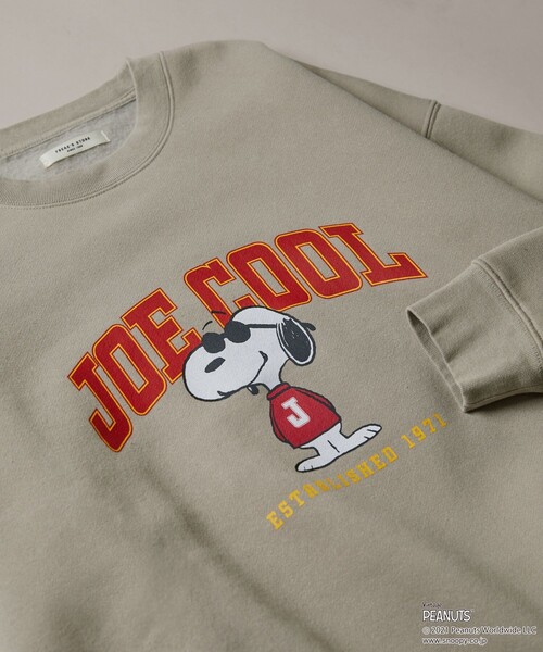 FREAK'S STORE(フリークスストア)の「▽【WEBオリジナル】PEANUTS/ピーナッツ JOECOOLカレッジプリントスウェット(スウェット・レディース・レッド/ネイビー/ベージュ/グリーン/グレー/ブラック・フリ-)」の3枚目の写真