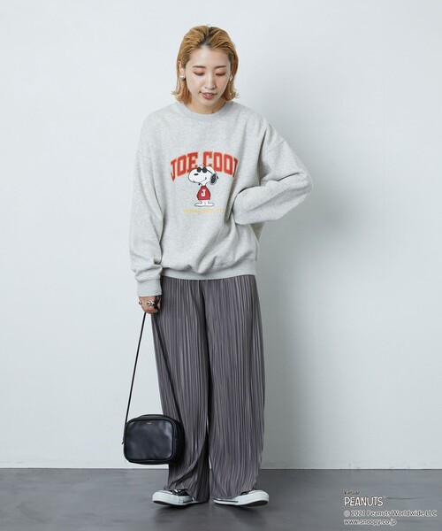 FREAK'S STORE(フリークスストア)の「▽【WEBオリジナル】PEANUTS/ピーナッツ JOECOOLカレッジプリントスウェット(スウェット・レディース・レッド/ネイビー/ベージュ/グリーン/グレー/ブラック・フリ-)」の7枚目の写真