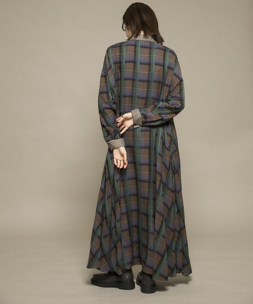 KBF(ケイビーエフ)の「チェックWIDEワンピース(ワンピース・レディース・グレー系その他/ブラウン系その他・ONE)」の11枚目の写真