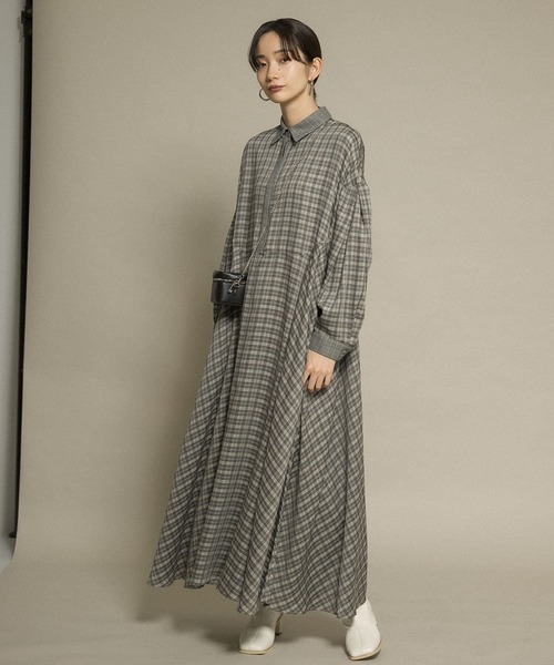 KBF(ケイビーエフ)の「チェックWIDEワンピース(ワンピース・レディース・グレー系その他/ブラウン系その他・ONE)」の17枚目の写真