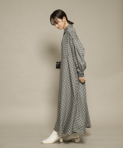 KBF(ケイビーエフ)の「チェックWIDEワンピース(ワンピース・レディース・グレー系その他/ブラウン系その他・ONE)」の4枚目の写真