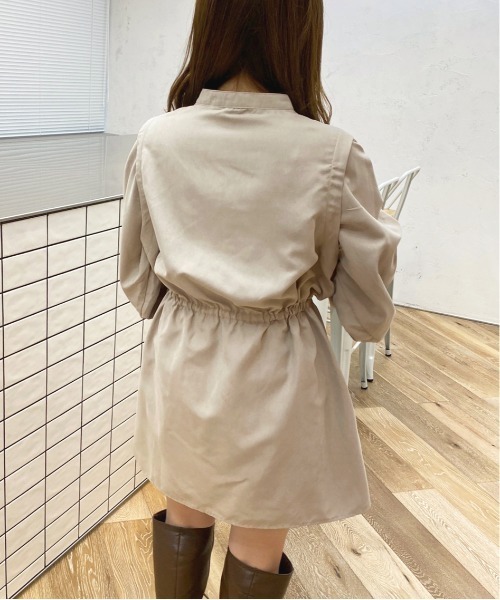 apres jour（アプレジュール）の「タック＆スリーブシャツ【ZOZOTOWN限定アイテム】（シャツ/ブラウス・レディース・ダークブラウン/ベージュ/アイボリー/ブラウン系その他・X-LARGE/フリー）」の5枚目の写真