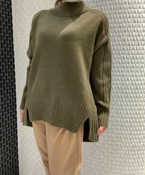 TOKYO SHIRTS(トウキョウシャツ)の「リブ切り替えハイネック ニットプルオーバー(ニット/セーター・レディース・ライトグレー/ネイビー/ダークカーキ/レンガ・L/M)」の2枚目の写真