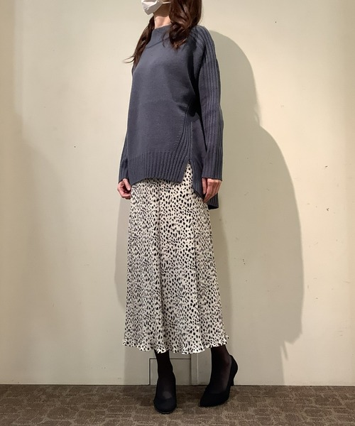 TOKYO SHIRTS(トウキョウシャツ)の「リブ切り替えハイネック ニットプルオーバー(ニット/セーター・レディース・ライトグレー/ネイビー/ダークカーキ/レンガ・L/M)」の6枚目の写真