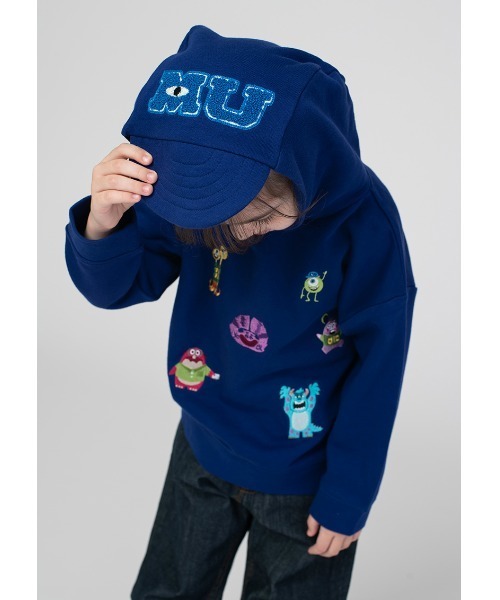 Design Tshirts Store graniph(デザイン ティーシャツ ストア グラニフ)の「ウーズマ・カッパ エンブロイダリー(モンスターズ)|キッズパーカー(パーカー・キッズ・ブルー・100/110/120/130/140)」の6枚目の写真