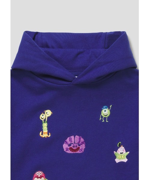 Design Tshirts Store graniph(デザイン ティーシャツ ストア グラニフ)の「ウーズマ・カッパ エンブロイダリー(モンスターズ)|キッズパーカー(パーカー・キッズ・ブルー・100/110/120/130/140)」の2枚目の写真