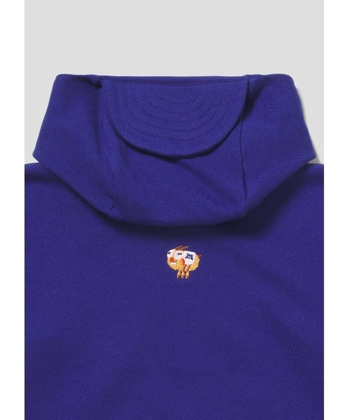 Design Tshirts Store graniph(デザイン ティーシャツ ストア グラニフ)の「ウーズマ・カッパ エンブロイダリー(モンスターズ)|キッズパーカー(パーカー・キッズ・ブルー・100/110/120/130/140)」の8枚目の写真