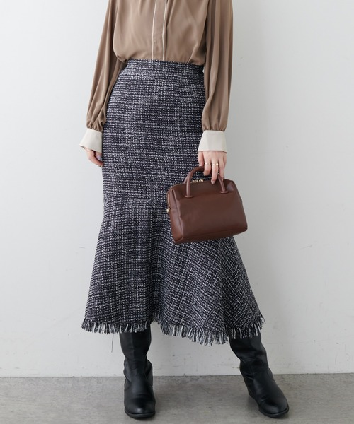 natural couture（ナチュラルクチュール）の「裾フリンジマーメイドツイードスカート（スカート・レディース・ブラック/ベージュ/オフホワイト・FREE）」の2枚目の写真