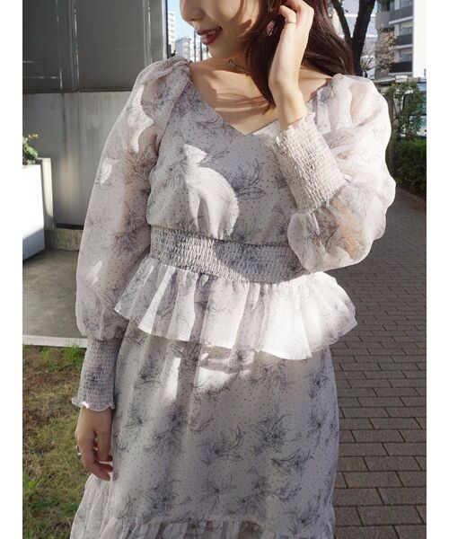 MERCURYDUO（マーキュリーデュオ）の「ドットフラワーペプラムロングワンピース（ワンピース・レディース・ブラック/ベージュ・SMALL/MEDIUM）」の18枚目の写真