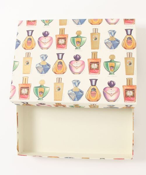 MILLION CARATS（ミリオンカラッツ）の「【GIFT】-ROSSI-イタリアンペーパー ギフトボックス(322×228×56)（ラッピングキット・レディース・レッド/オフホワイト/ピンク/ホワイト系その他/ホワイト・FREE）」の14枚目の写真