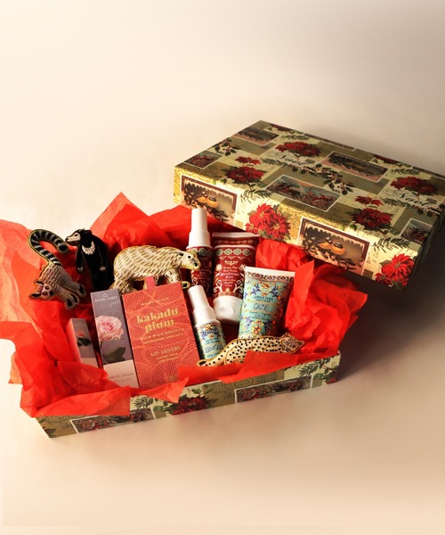 MILLION CARATS（ミリオンカラッツ）の「【GIFT】-ROSSI-イタリアンペーパー ギフトボックス(322×228×56)（ラッピングキット・レディース・レッド/オフホワイト/ピンク/ホワイト系その他/ホワイト・FREE）」の5枚目の写真