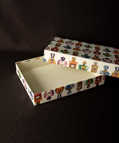 MILLION CARATS（ミリオンカラッツ）の「【GIFT】-ROSSI-イタリアンペーパー ギフトボックス(322×228×56)（ラッピングキット・レディース・レッド/オフホワイト/ピンク/ホワイト系その他/ホワイト・FREE）」の8枚目の写真