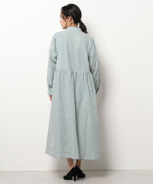 Lugnoncure(ルノンキュール)の「肩タックギャザーワンピース(ワンピース・レディース・オフホワイト/グリーン/ブルー・フリ-)」の4枚目の写真