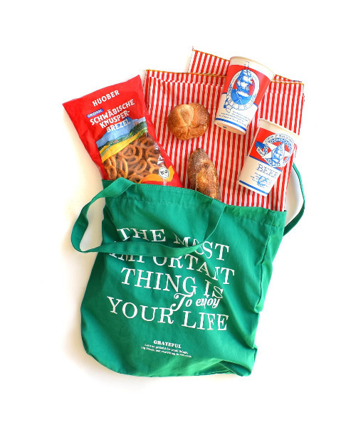 e-zakkamania stores(イーザッカマニアストアーズ)の「ロゴプリント カラフル トートバッグ(トートバッグ・レディース・ライトピンク/ライム/イエロー/ケリーグリーン/フューシャピンク・-)」の13枚目の写真