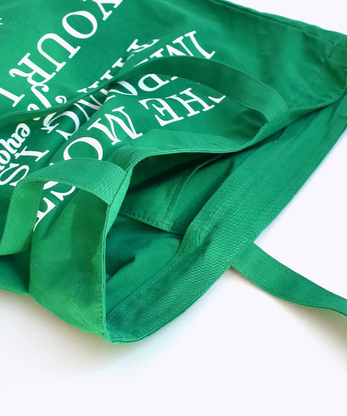 e-zakkamania stores(イーザッカマニアストアーズ)の「ロゴプリント カラフル トートバッグ(トートバッグ・レディース・ライトピンク/ライム/イエロー/ケリーグリーン/フューシャピンク・-)」の10枚目の写真