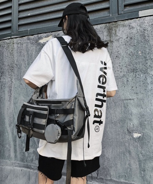 .KOM（ドットコム）の「A'GEM/9 × .kom『.kom/ドットケーオーエム』スモールバッグセット ショルダーバッグ（ショルダーバッグ・メンズ・ブラック/グレー・FREE）」の15枚目の写真