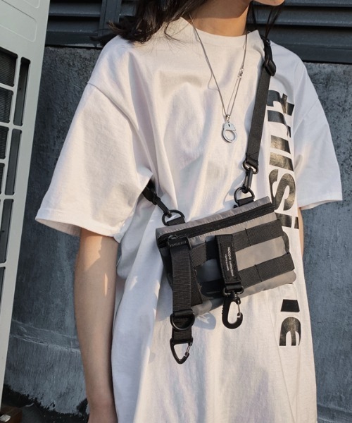 .KOM（ドットコム）の「A'GEM/9 × .kom『.kom/ドットケーオーエム』スモールバッグセット ショルダーバッグ（ショルダーバッグ・メンズ・ブラック/グレー・FREE）」の19枚目の写真