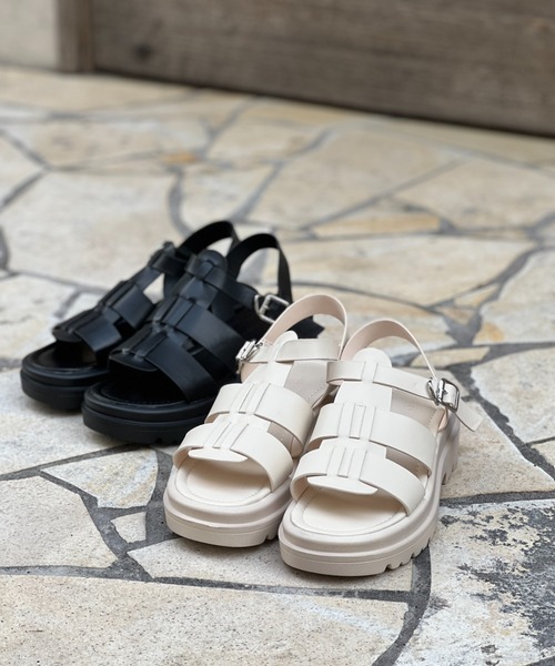 Chez toi(シェトワ)の「ボリュームグルカサンダル(サンダル・レディース・ブラック/オフホワイト・S/M/L)」の5枚目の写真