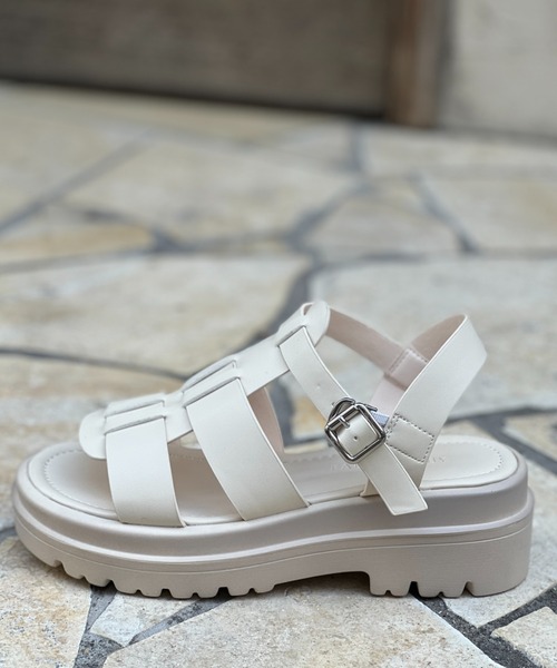 Chez toi(シェトワ)の「ボリュームグルカサンダル(サンダル・レディース・ブラック/オフホワイト・S/M/L)」の3枚目の写真