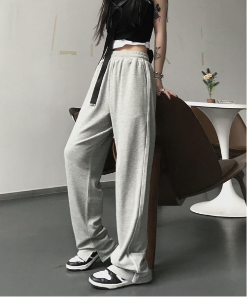 gossip！ロサンゼルス（ゴシップロサンゼルス）の「ストレートワイドレッグルーズカジュアルストリートパンツ（スウェットパンツ・レディース・グレー/ブラック・FREE）」の8枚目の写真