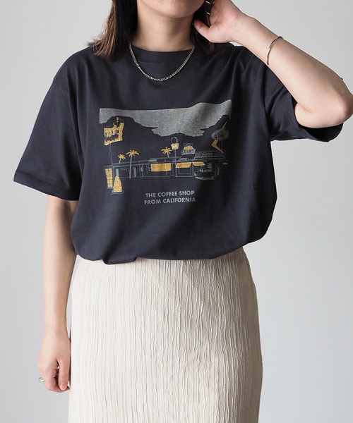 Riberry(リベリー)の「COFFEE SHOP プリントTシャツ(Tシャツ/カットソー・レディース・グリーン/オフホワイト/ラベンダー/スミクロ/ブルー・FREE)」の7枚目の写真