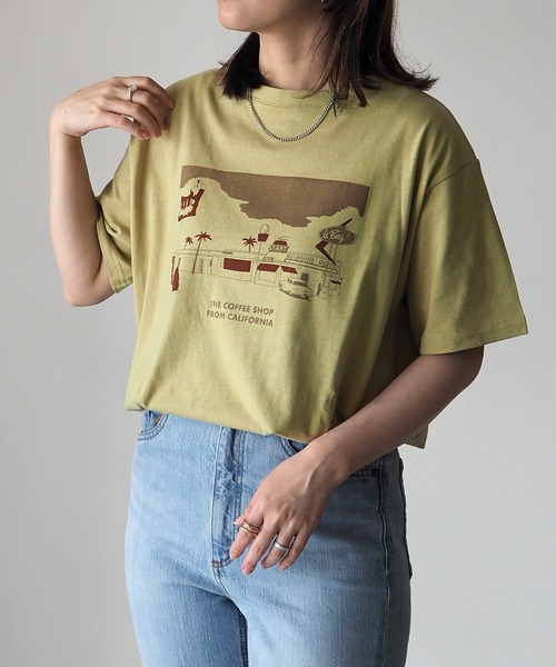 Riberry(リベリー)の「COFFEE SHOP プリントTシャツ(Tシャツ/カットソー・レディース・グリーン/オフホワイト/ラベンダー/スミクロ/ブルー・FREE)」の6枚目の写真