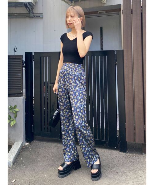 EMODA(エモダ)の「クロスフィットニット(ニット/セーター・レディース・ベージュ/ホワイト/ブラック/ブルー・FREE)」の17枚目の写真