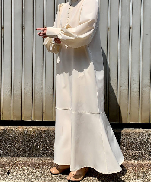 ISOOK（アイスー）の「Volume sleeve mermaid one-piece / ボリュームスリーブマーメイドワンピース（mi original item）（ワンピース・レディース・アイボリー/ブラック・FREE）」の6枚目の写真