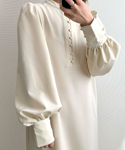 ISOOK（アイスー）の「Volume sleeve mermaid one-piece / ボリュームスリーブマーメイドワンピース（mi original item）（ワンピース・レディース・アイボリー/ブラック・FREE）」の12枚目の写真