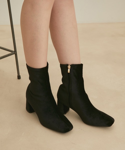 Juze（ジュゼ）の「【抗菌防臭】スクエアトゥストレッチヒールブーツ（ブーツ・レディース・ブラック/キナリ/ブラック系その他/ゴールド・L/LL/M/S）」の10枚目の写真