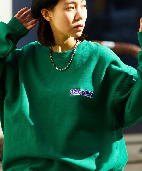 BEN DAVIS（ベンデイビス）の「【BEN DAVIS/ベンデイビス】別注タギングバックプリントクルーネックスウェット/裏起毛/ユニセックス（スウェット・メンズ・チャコールグレー/ライトグレー/ブルー/グリーン・SMALL/MEDIUM/LARGE/X-LARGE）」の3枚目の写真