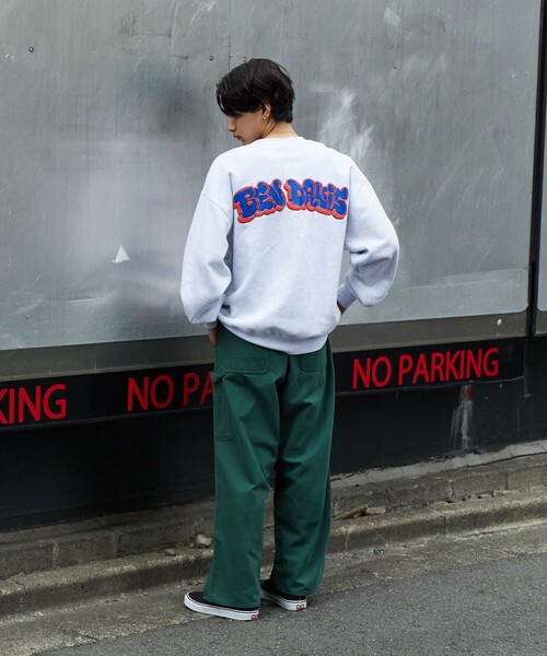 BEN DAVIS（ベンデイビス）の「【BEN DAVIS/ベンデイビス】別注タギングバックプリントクルーネックスウェット/裏起毛/ユニセックス（スウェット・メンズ・チャコールグレー/ライトグレー/ブルー/グリーン・SMALL/MEDIUM/LARGE/X-LARGE）」の6枚目の写真