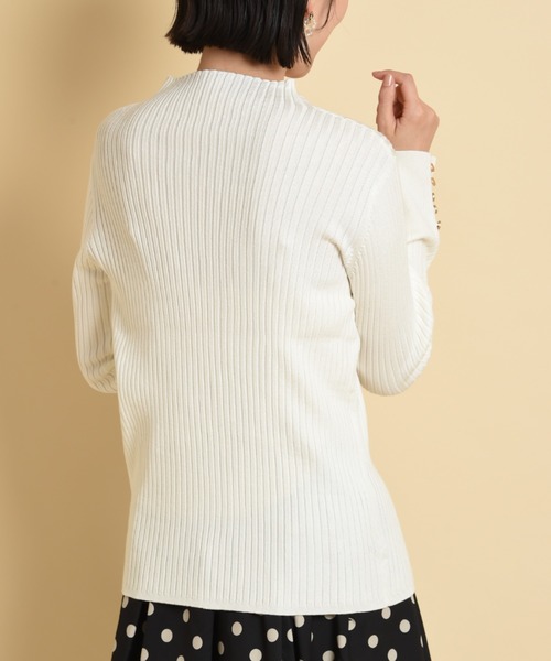 INTERPLANET(インタープラネット)の「ボトルネックヒートプルオーバー(ニット/セーター・レディース・オフホワイト/ブラック/マスタード/ホワイト系/ブルー・FREE)」の9枚目の写真