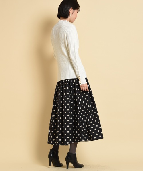 INTERPLANET(インタープラネット)の「ボトルネックヒートプルオーバー(ニット/セーター・レディース・オフホワイト/ブラック/マスタード/ホワイト系/ブルー・FREE)」の12枚目の写真